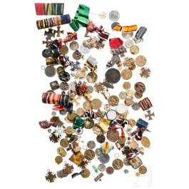Approx. 110 decorations/badges