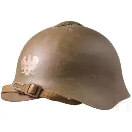 Elmetto d'acciaio sovietico M36 probabilmente per l'esercito polacco in Oriente
