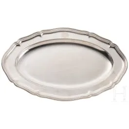 Plat de service en argent du service de table de la maison royale de Bavière, vers 1900