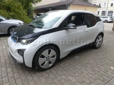 1 BMW i3 - BD8-2412E