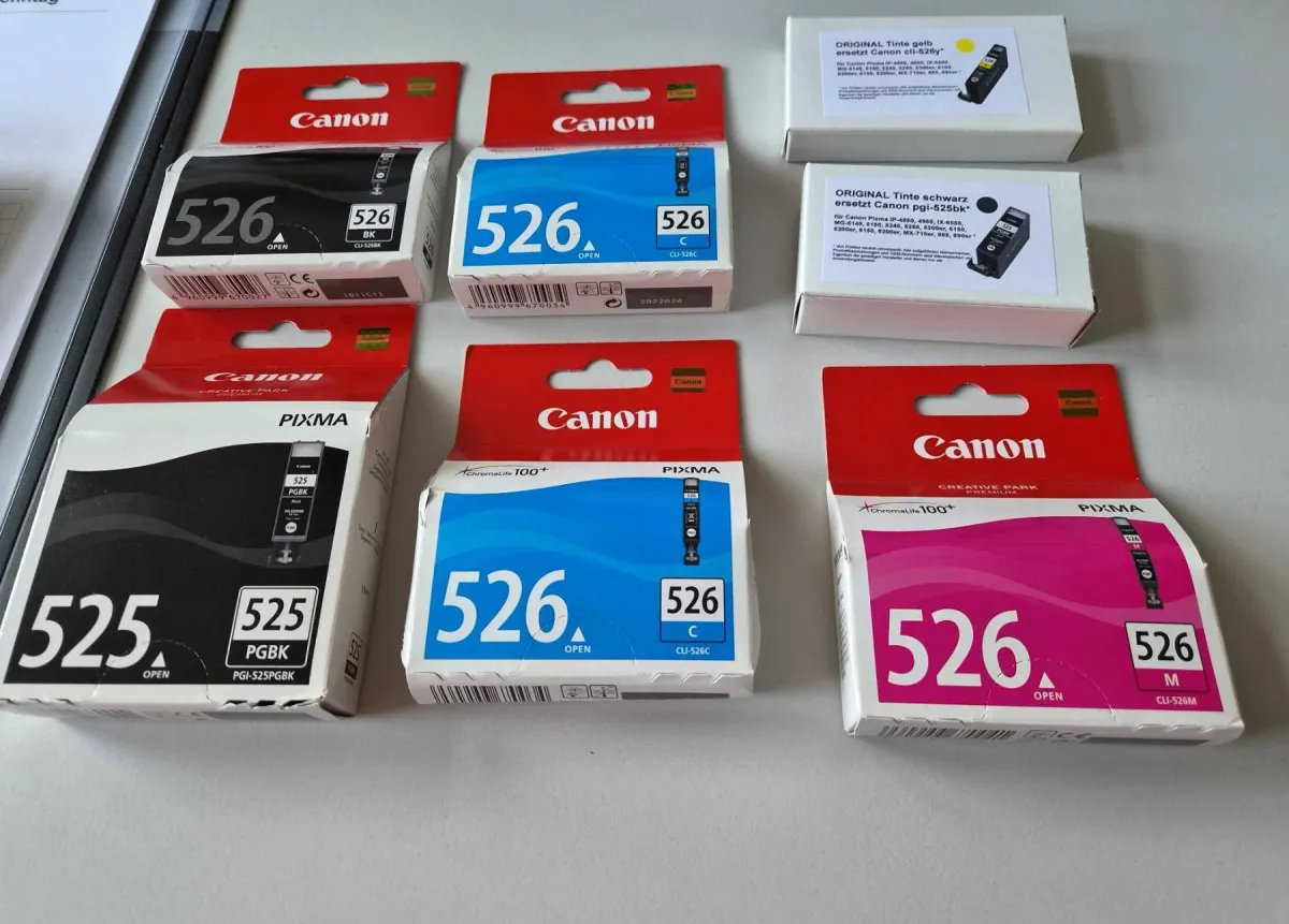 7个Canon原装墨盒(不同颜色)