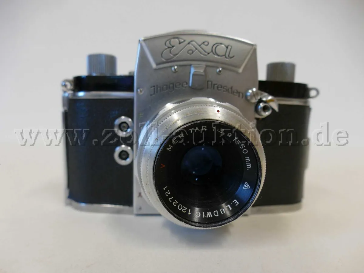 1 台 EXA 品牌模拟相机，Ihagee Dresden，带测光表，二手