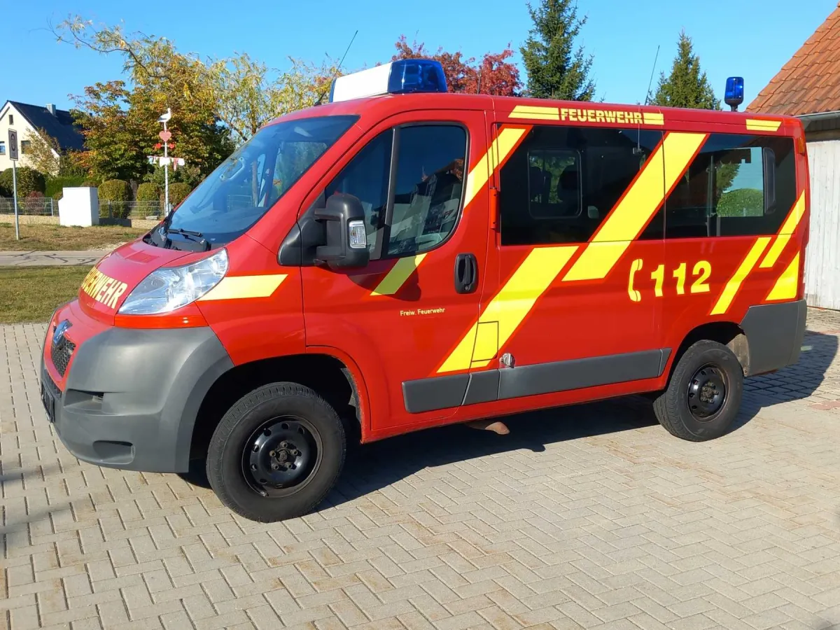 1 辆 Peugeot Boxer 2.2 16V HDi MZF 消防车