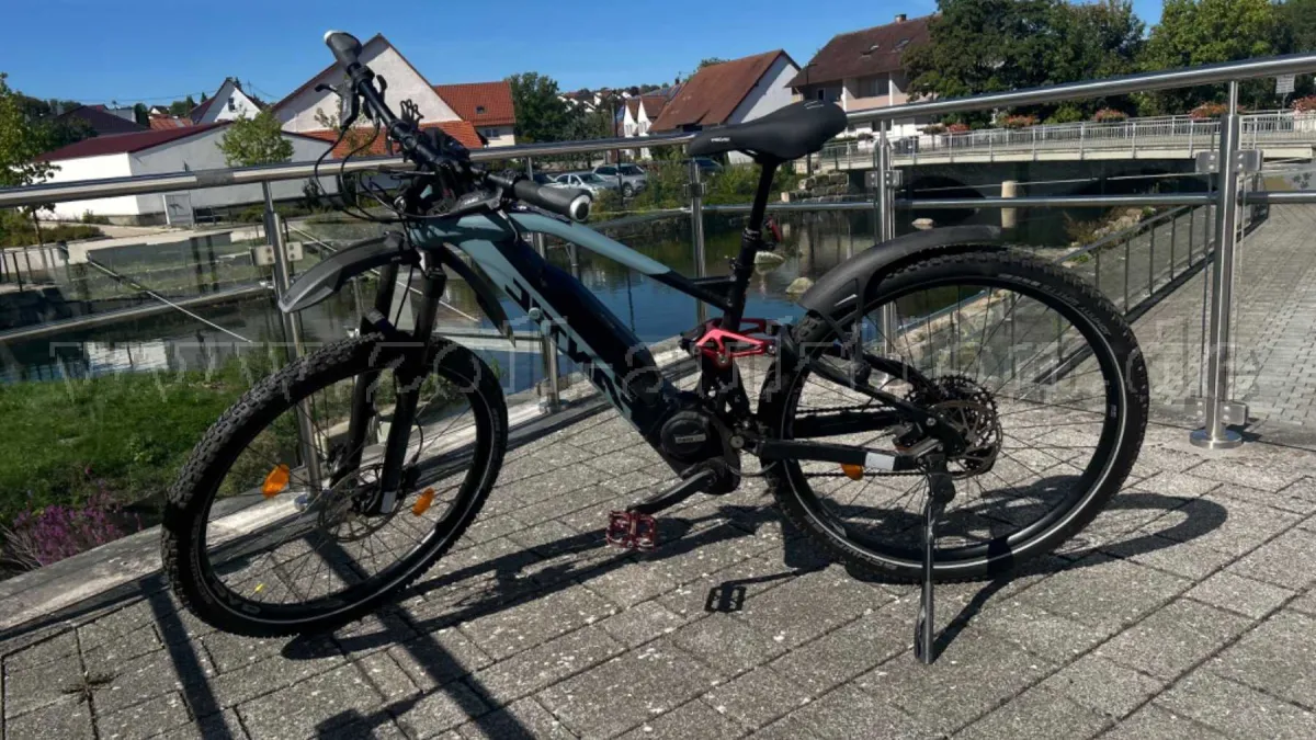 1 辆 Fantic XTF-A 电动自行车，2022 年款，25 km/h，29 英寸