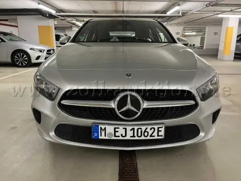 1 Mercedes Benz A 250 e 8G-DCT Style
