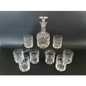 醒酒器 + 8 只玻璃杯