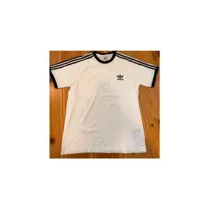 Adidas tişört