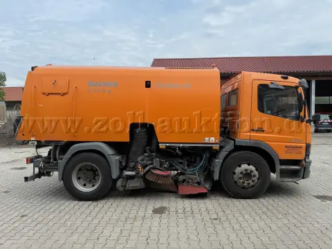 1辆Bucher Schörling Cityfant 60 H清扫车，基于Atego 1523