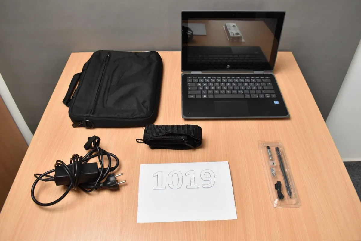 1台 HP ProBook x360 11 G5 EE 29.5厘米（11.6英寸）触摸