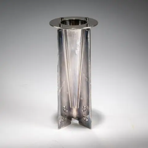 Robert Siegel, Charles Gwathmey – Vase 'Courtney', vers 1985 (design)