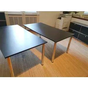 2 bureaus ca. 170 x 90 cm