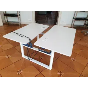 Bureau double à hauteur réglable électrique Vitra largeur 140 cm