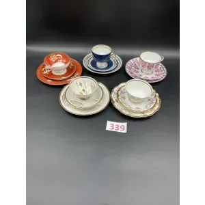 5 tasses de collection