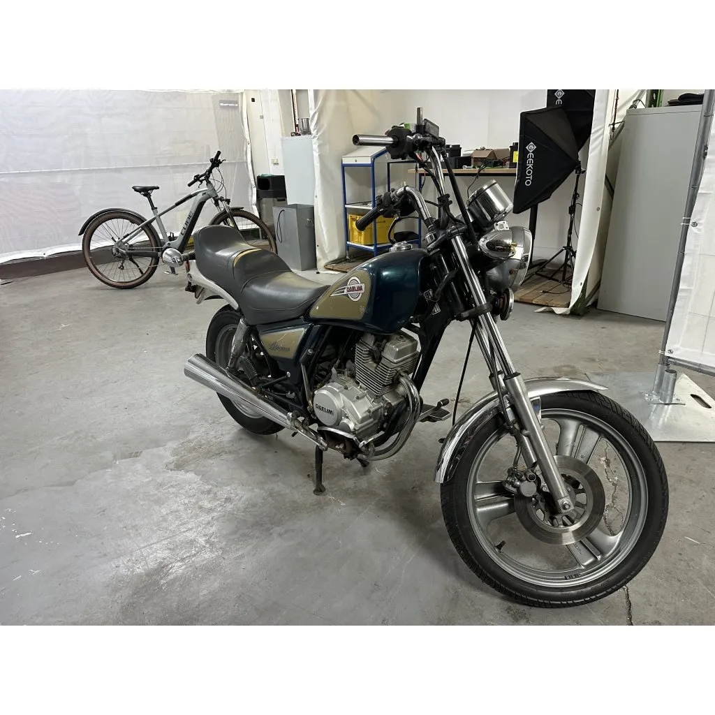 Motorcycle Daelim VC 125 (seized)
