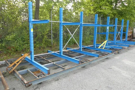 Ohra - Cantilever rack