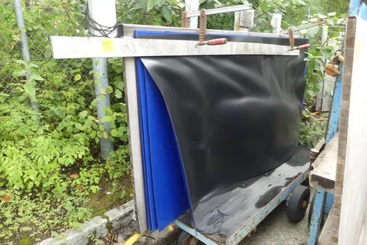 Transportwagen, mit Inhalt