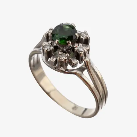 14 kt goud toermalijn-diamant ring, WG 585/000, rond gefacetteerde toermalijn ca. 0.50 ct, 6