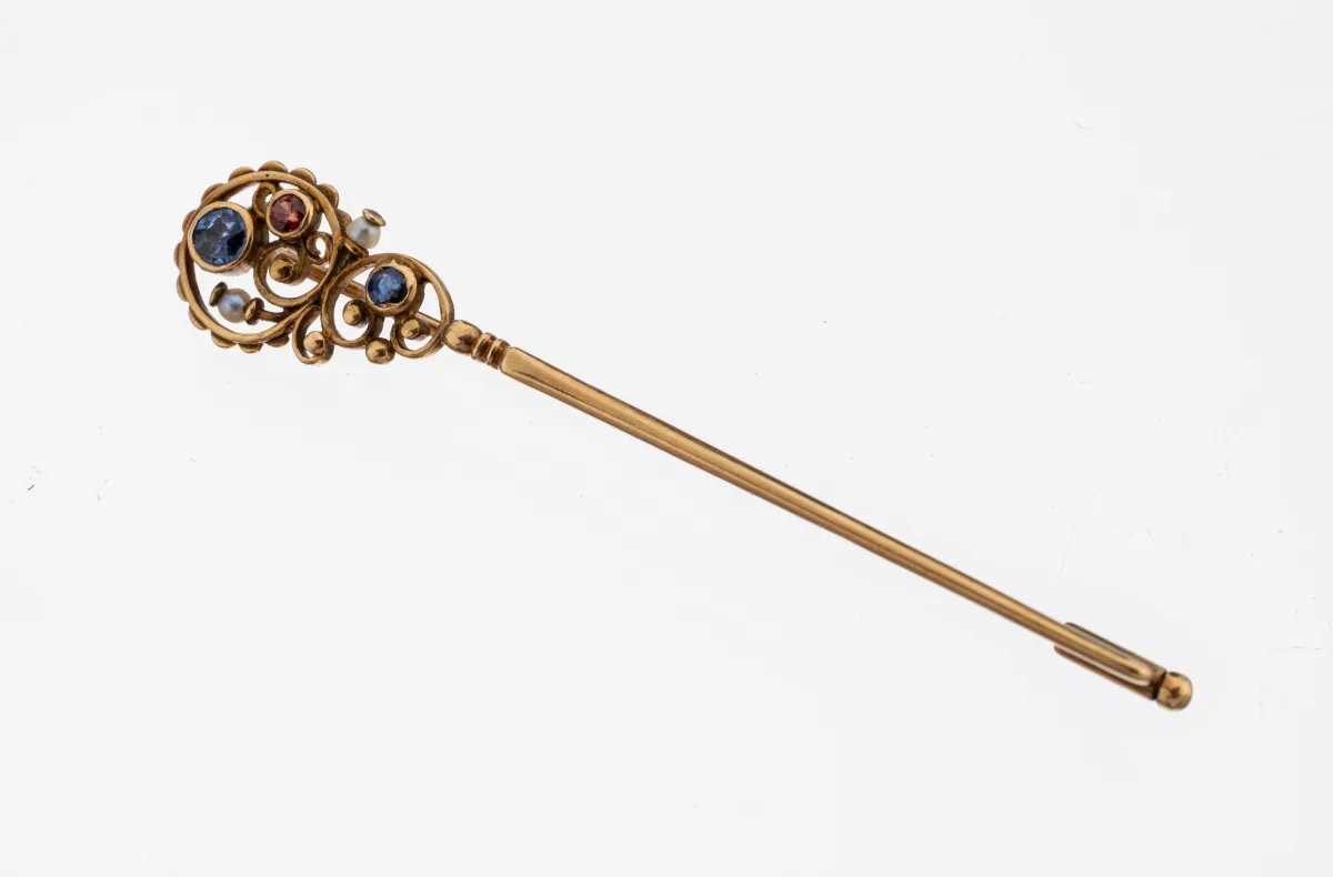 14 kt Gold Farbstein-Perl-Brosche, um 1910, GG 585/000, länglicher Stab mit floralem