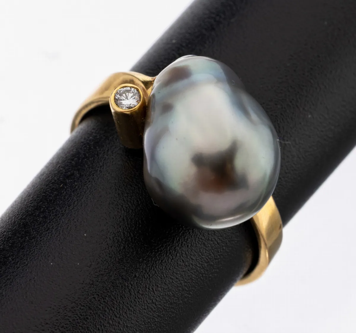 18 kt Gold Perl-Brillant-Ring, GG 750/000, barocke Tahitizuchtperle, schönes Lüster,