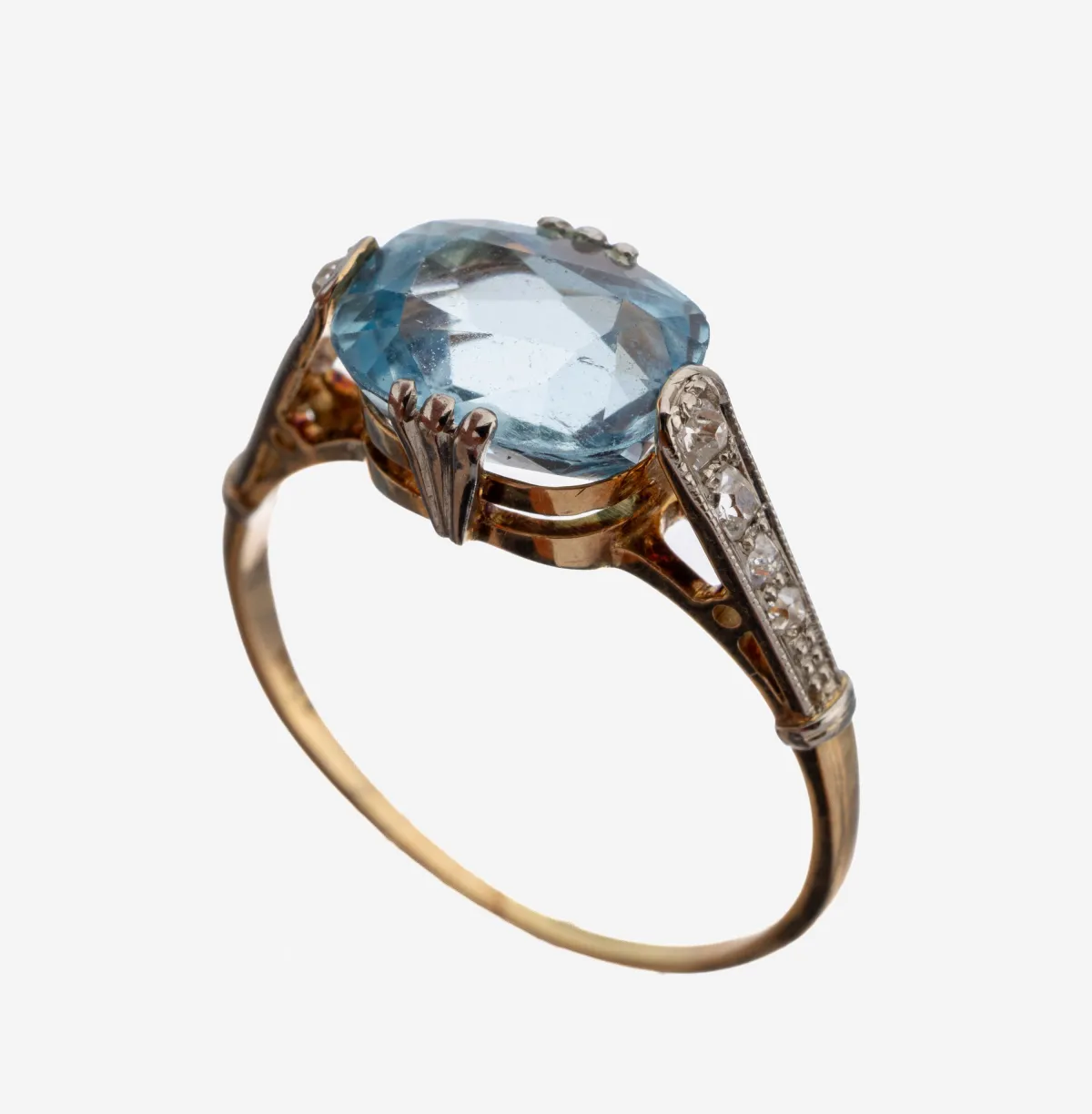 Bague aquamarine-diamant en or 14 kt, or gris/blanc 585/000, aquamarine taille ovale env. 1,30 ct
