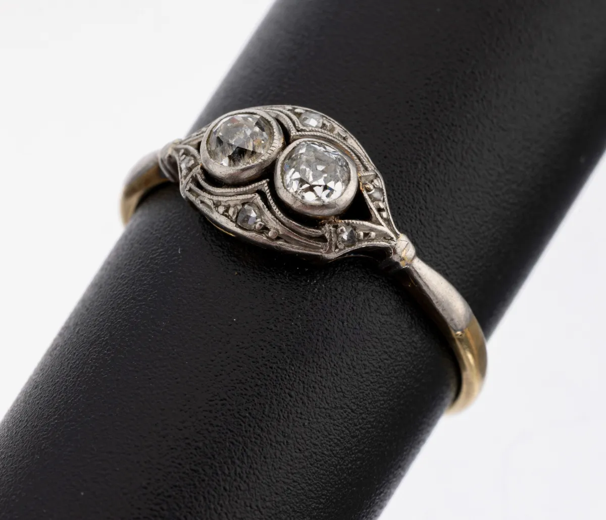 14 kt Gold Art Deco Diamant-Ring, um 1920-30, GG 585/000, Ringkopf schauseitig Platin,