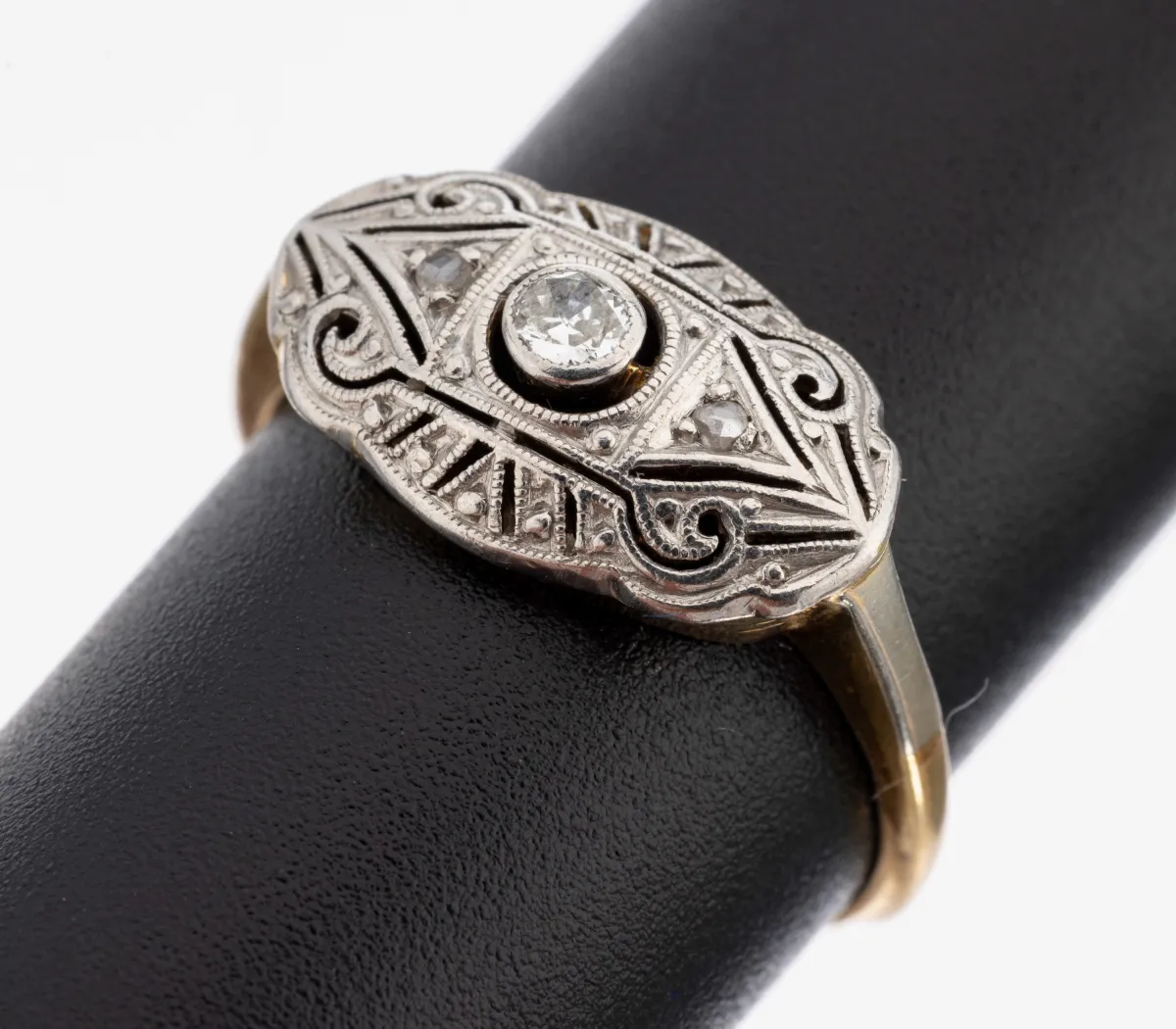 14 kt Gold Diamant-Ring, um 1910, GG 585/000, Ringkopf schauseitig Platin,