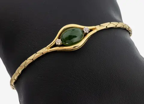 Bracelet jade-diamant en or 14 ct, or 585/000, cabochon de néphrite ovale, 2 petits diamants 8/8-
