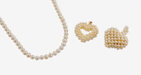 Lot de perles, composé de : 1 collier en perles d'eau douce baroques, L. env. 45 cm,