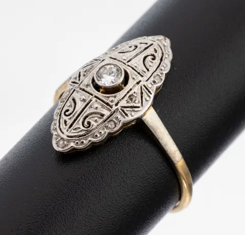 Bague diamant en or 14 kt, années 1930, or gris/blanc 585/000, tête ajourée, central