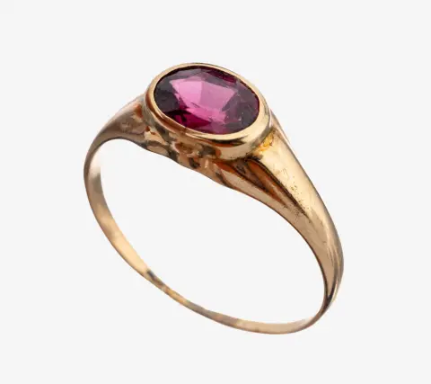 Bague grenat en or 14 kt, or jaune 585/000, grenat ovale facetté, taille 52, env. 1,9 g