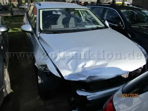 1 Volkswagen Passat Variant (3C) vehículo accidentado