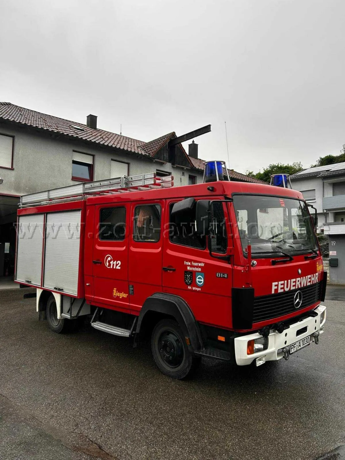 1 Mercedes-Benz 814 F