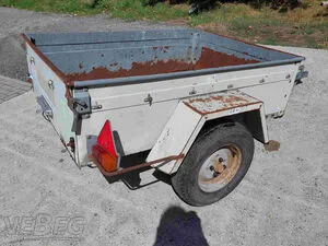 乘用车单轴挂车 Heinemann Z 615