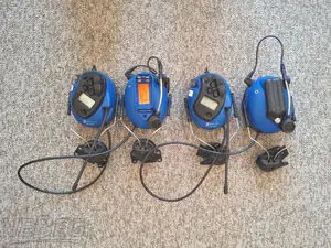 12 casques de communication Peltor avec protection auditive