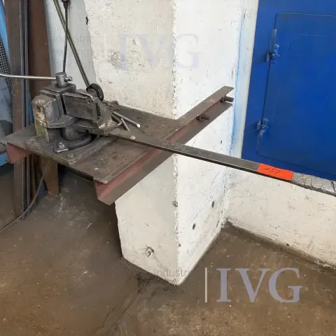 Manuaalinen taivutuslaite
