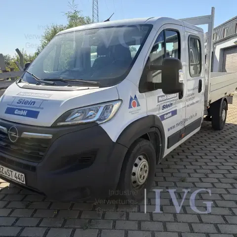 PEUGEOT Movano 双排座平板卡车