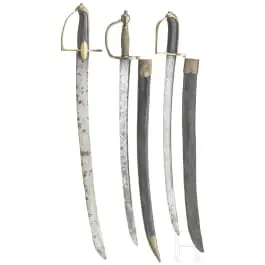 Trois sabres pour troupes à pied vers 1800
