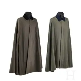 Deux capes pour officiers