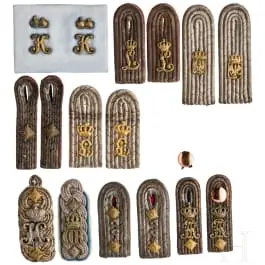 Lot d'épaulettes pour officiers
