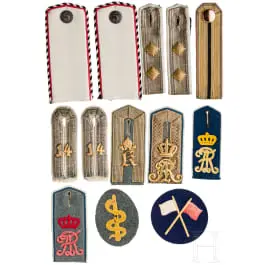 Lot d'épaulettes pour soldats et sous-officiers