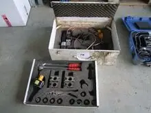 مكبس يعمل بالبطارية