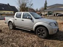 Henkilöauto Nissan Navara