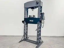 Hydraulinen korjauspaja puristin