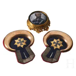 Paire d'épaulettes de la Garde Landwehr prussienne et une photo d'officier (HR1) sous verre