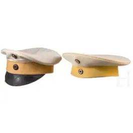 Deux bonnets du régiment de cuirassiers n° 7