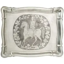 Grand plateau en maillechort avec représentation de cuirassier, milieu du XIXe siècle