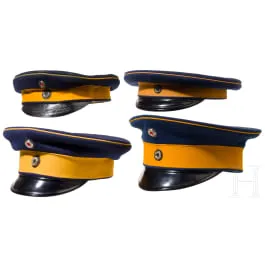 Četiri kape s obodom pruskih ulana