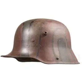 خوذة فولاذية M 1916/17 بطلاء تمويه محاكي