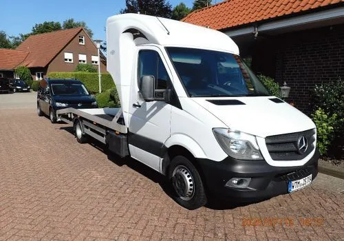 1辆Mercedes Benz Sprinter,拖车,车牌:WTM-JS 784,首次登记:24.02.2014,车架号:WDB9061531N704105,柴油,Euro 6,2143…