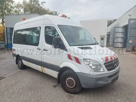 1 Mercedes Benz Sprinter